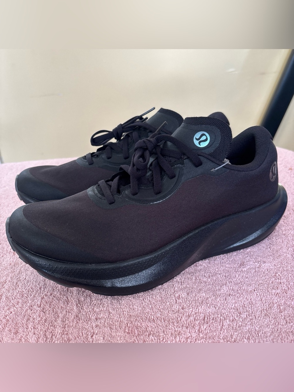 Lululemon Women's 9.5 Split Shift Running Shoes Black
